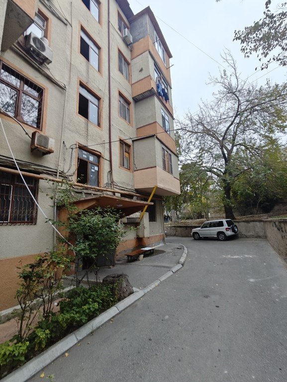 Satılır 2 otaqlı köhnə tikili, 32 m², Memar Əcəmi m.-2
