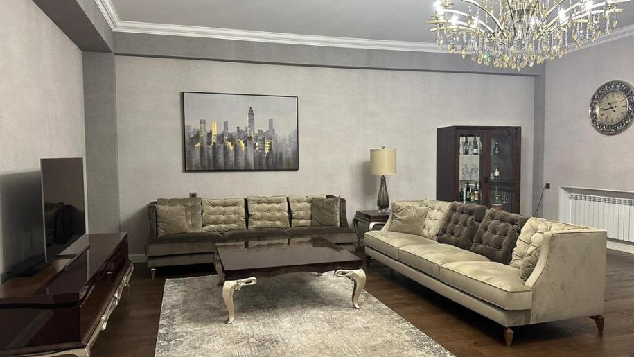 Kirayə verilir 3 otaqlı yeni tikili, 155 m², Elmlər Akademiyası m.-1