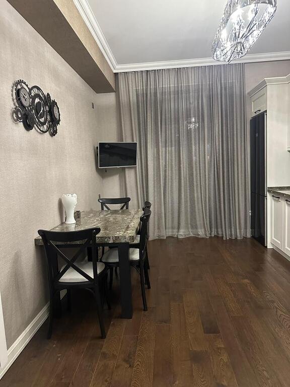 Kirayə verilir 3 otaqlı yeni tikili, 155 m², Elmlər Akademiyası m.-9