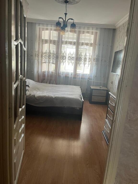Satılır 3 otaqlı köhnə tikili, 70 m², Həzi Aslanov m.-5