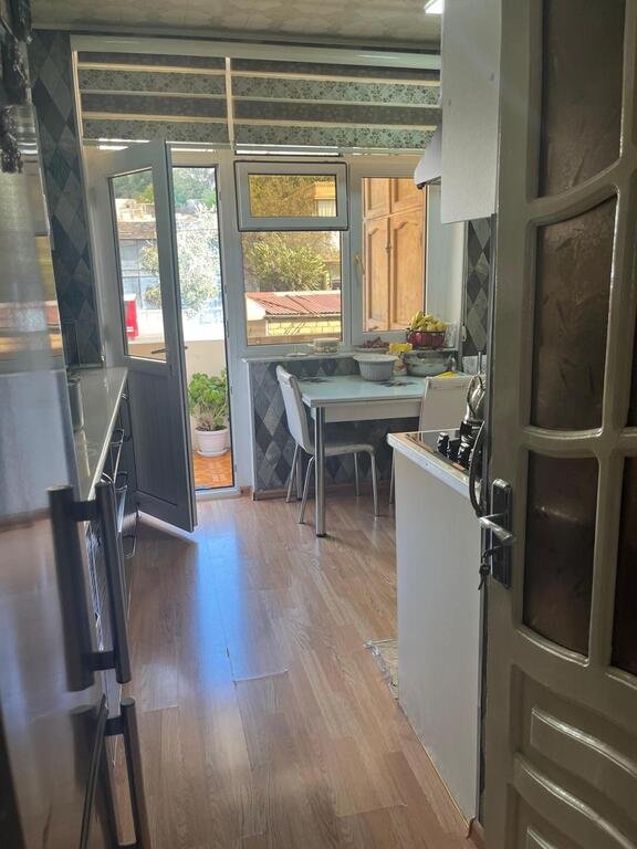 Satılır 3 otaqlı köhnə tikili, 70 m², Həzi Aslanov m.-7