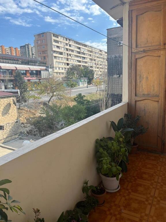 Satılır 3 otaqlı köhnə tikili, 70 m², Həzi Aslanov m.-15