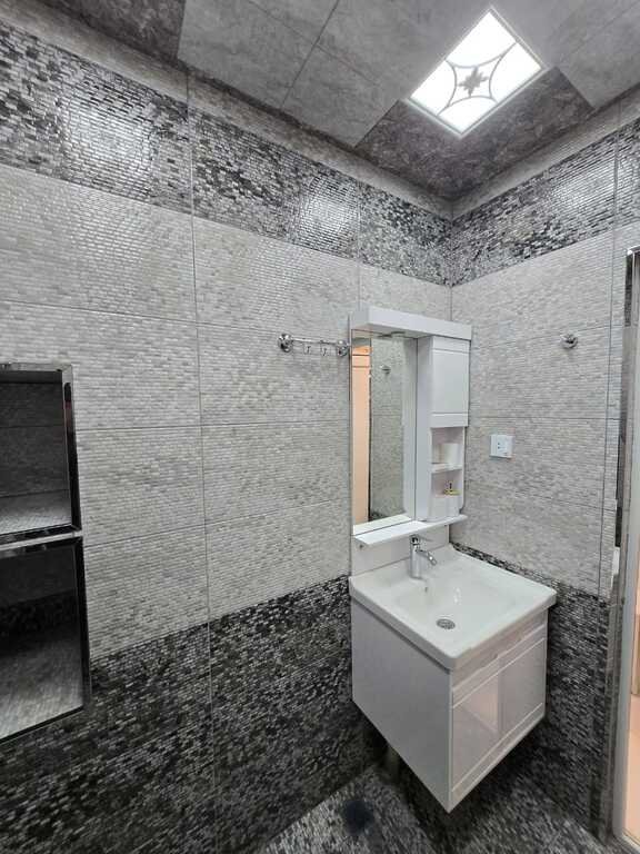 Kirayə verilir 3 otaqlı köhnə tikili, 100 m², Memar Əcəmi m.-4