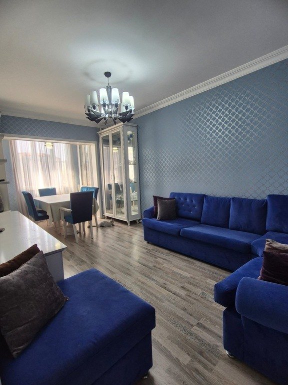 Satılır 3 otaqlı köhnə tikili, 82 m², Azadlıq Prospekti m.-1