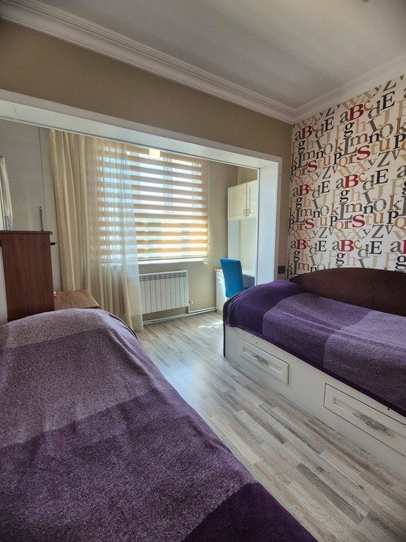 Satılır 3 otaqlı köhnə tikili, 82 m², Azadlıq Prospekti m.-10