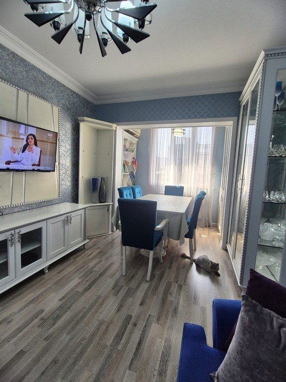 Satılır 3 otaqlı köhnə tikili, 82 m², Azadlıq Prospekti m.-11