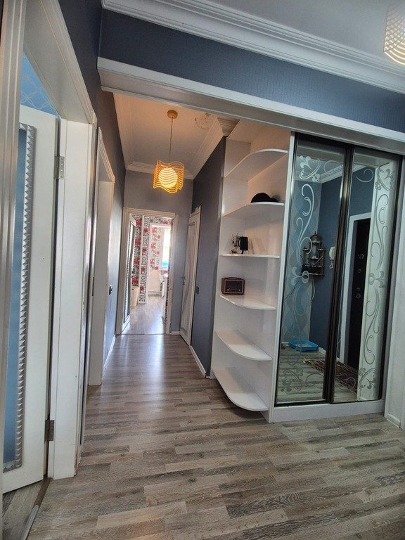 Satılır 3 otaqlı köhnə tikili, 82 m², Azadlıq Prospekti m.-12