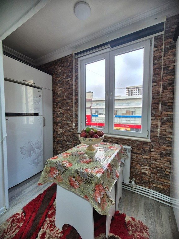 Satılır 3 otaqlı köhnə tikili, 82 m², Azadlıq Prospekti m.-13