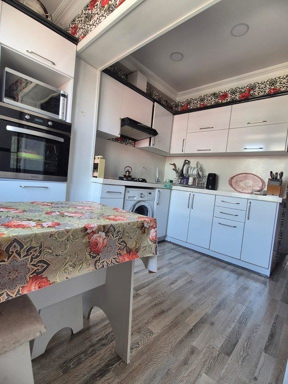 Satılır 3 otaqlı köhnə tikili, 82 m², Azadlıq Prospekti m.-14