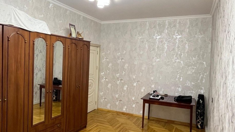 Satılır 3 otaqlı köhnə tikili, 85 m², Həzi Aslanov m.-13