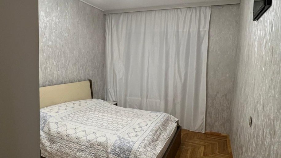 Satılır 3 otaqlı köhnə tikili, 85 m², Həzi Aslanov m.-16