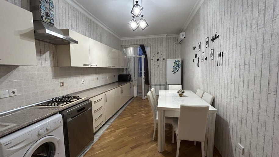 Kirayə verilir 2 otaqlı yeni tikili, 90 m², Nizami m.-15