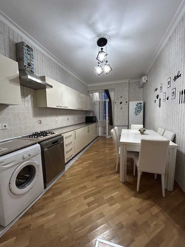 Kirayə verilir 2 otaqlı yeni tikili, 90 m², Nizami m.-16