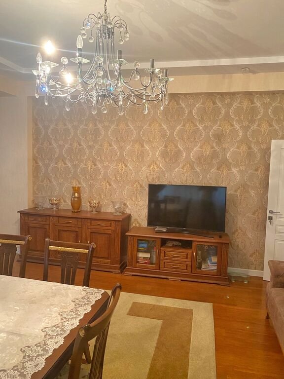 Satılır 3 otaqlı yeni tikili, 131 m², 28 May m.-5