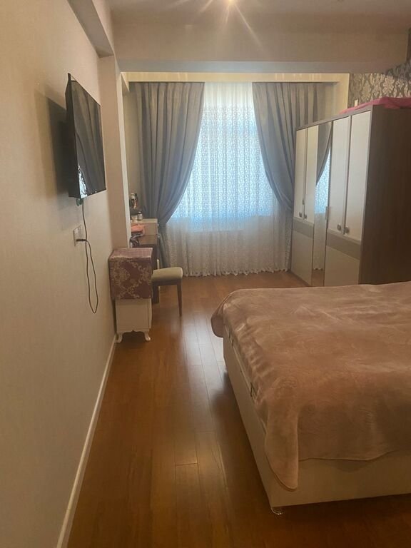 Satılır 3 otaqlı yeni tikili, 131 m², 28 May m.-8