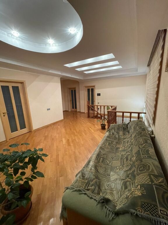 Satılır 6 otaqlı yeni tikili, 300 m², 8 noyabr-4