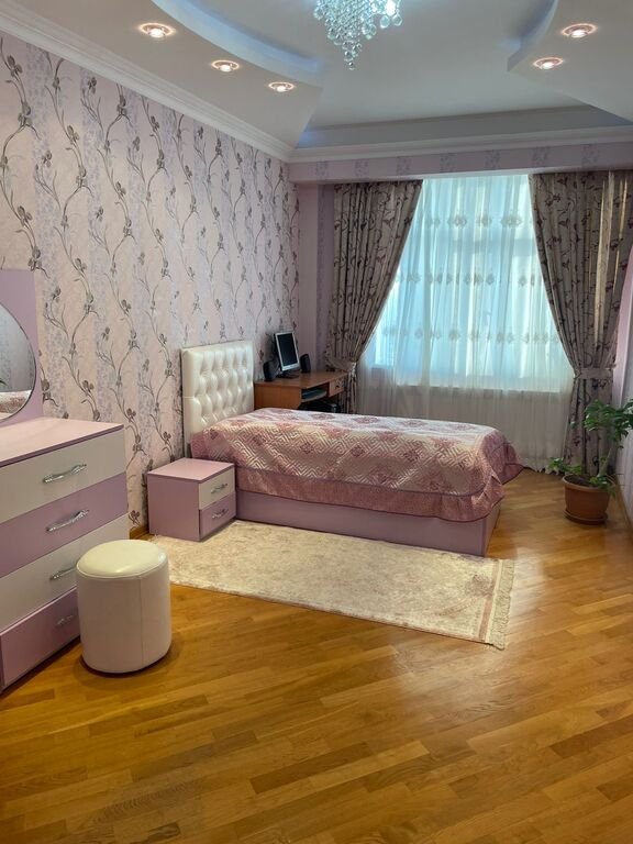 Satılır 6 otaqlı yeni tikili, 300 m², 8 noyabr-7