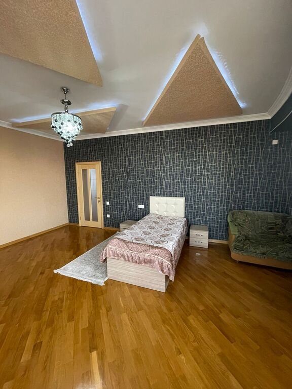 Satılır 6 otaqlı yeni tikili, 300 m², 8 noyabr-9