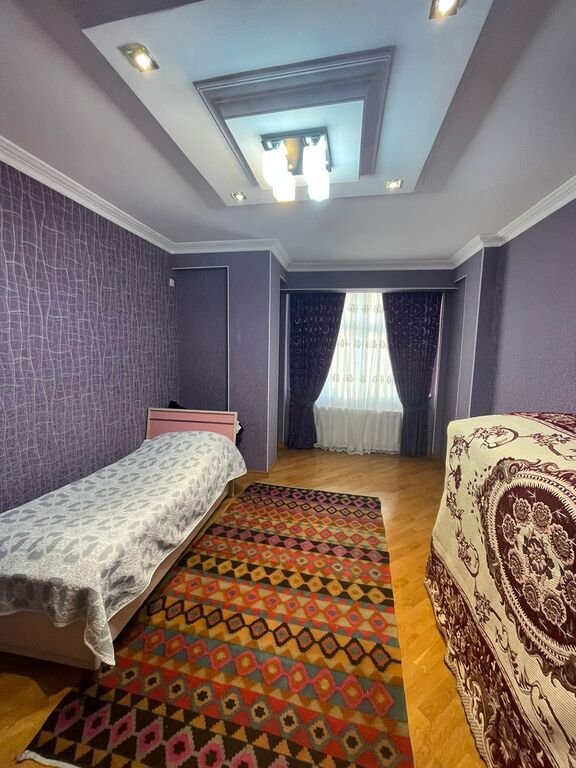 Satılır 6 otaqlı yeni tikili, 300 m², 8 noyabr-10
