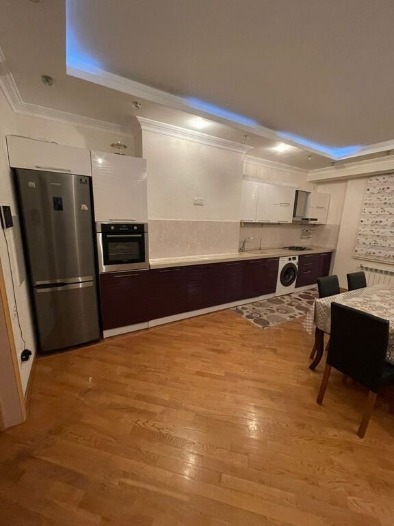 Satılır 6 otaqlı yeni tikili, 300 m², 8 noyabr-15