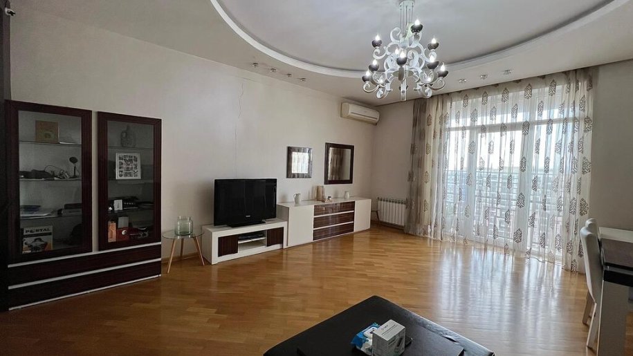 Satılır 3 otaqlı yeni tikili, 136 m², Gənclik m.-3