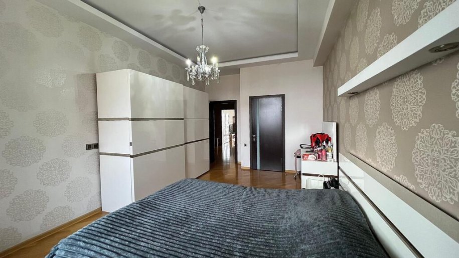 Satılır 3 otaqlı yeni tikili, 136 m², Gənclik m.-5
