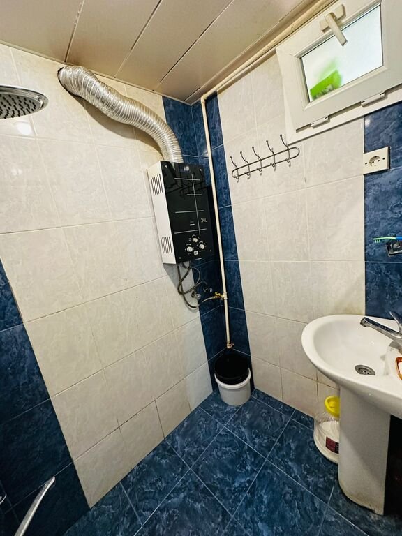 Satılır 2 otaqlı köhnə tikili, 45 m², Qara Qarayev m.-11