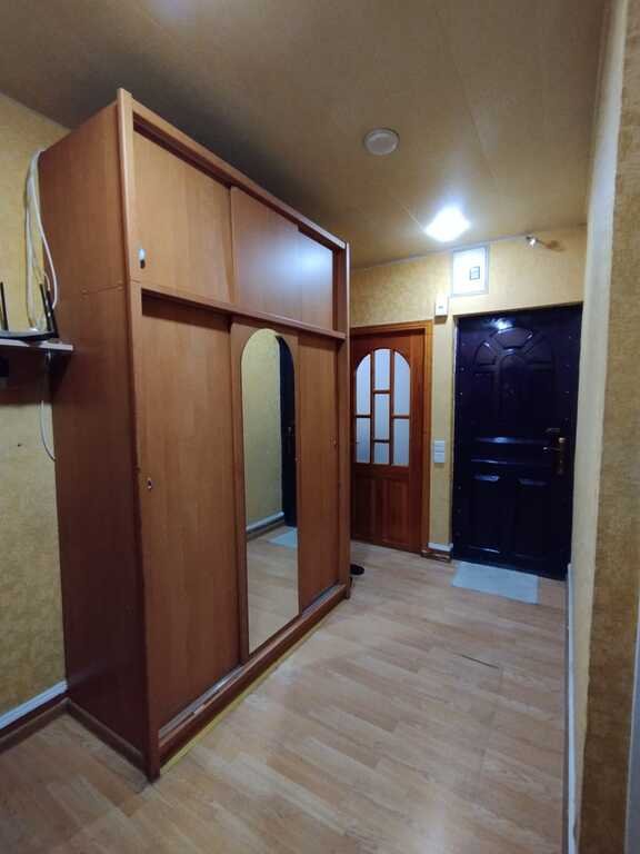 Kirayə verilir 4 otaqlı köhnə tikili, 110 m², İnşaatçılar m.-12