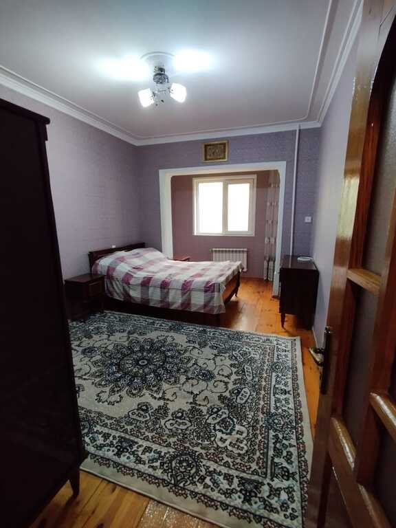 Kirayə verilir 4 otaqlı köhnə tikili, 110 m², İnşaatçılar m.-23
