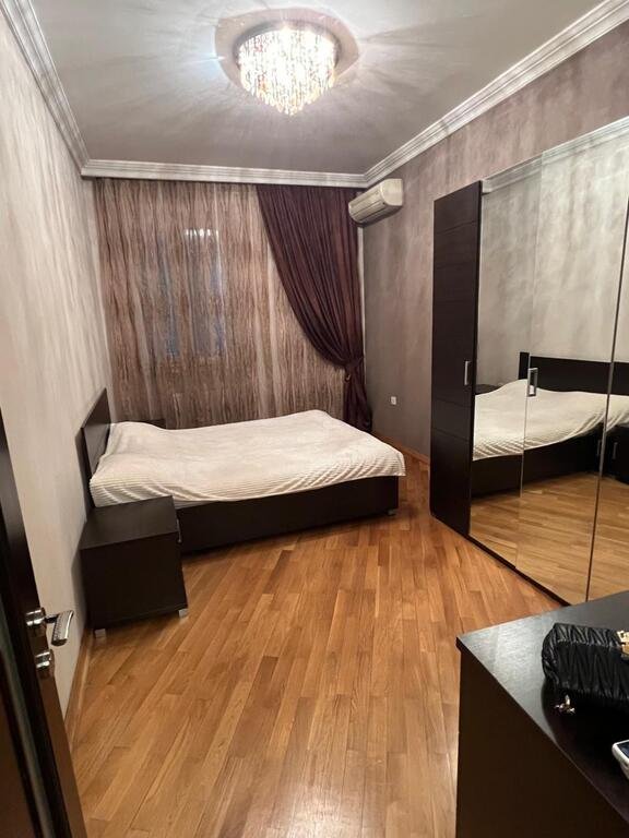 Kirayə verilir 2 otaqlı yeni tikili, 65 m², 8 noyabr-2