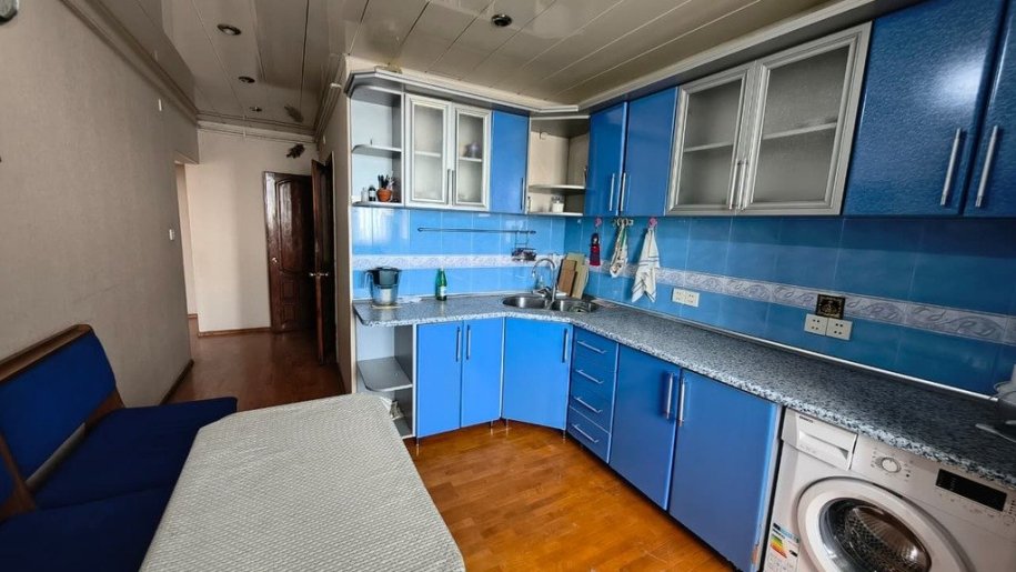 Satılır 3 otaqlı köhnə tikili, 85 m², Xalqlar dostluğu m.-6