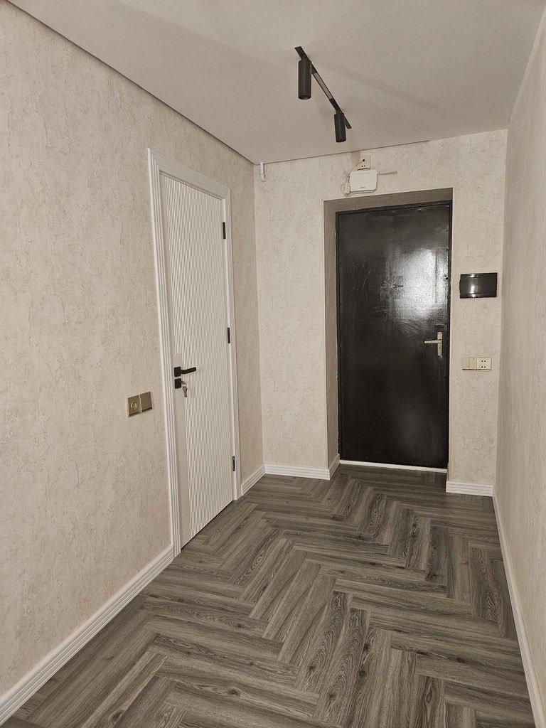 Satılır 1 otaqlı köhnə tikili, 24 m², Elmlər Akademiyası m.-1