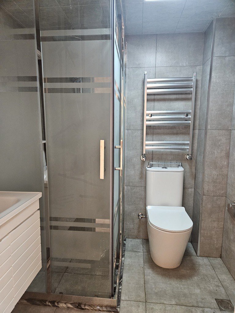 Satılır 1 otaqlı köhnə tikili, 24 m², Elmlər Akademiyası m.-3