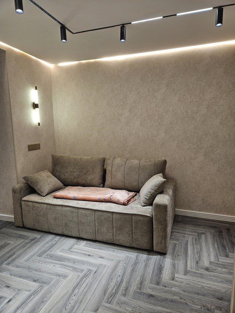 Satılır 1 otaqlı köhnə tikili, 24 m², Elmlər Akademiyası m.-4