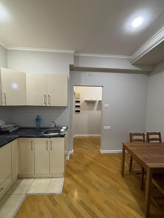 Satılır 3 otaqlı köhnə tikili, 95 m², 28 May m.-11