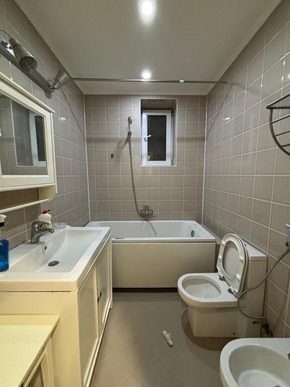 Satılır 3 otaqlı köhnə tikili, 95 m², 28 May m.-15