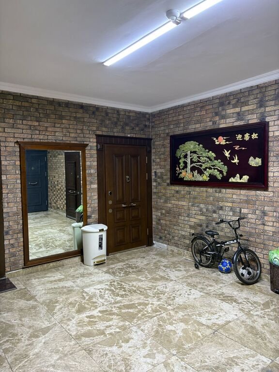 Satılır 4 otaqlı yeni tikili, 165 m², İnşaatçılar m.-9