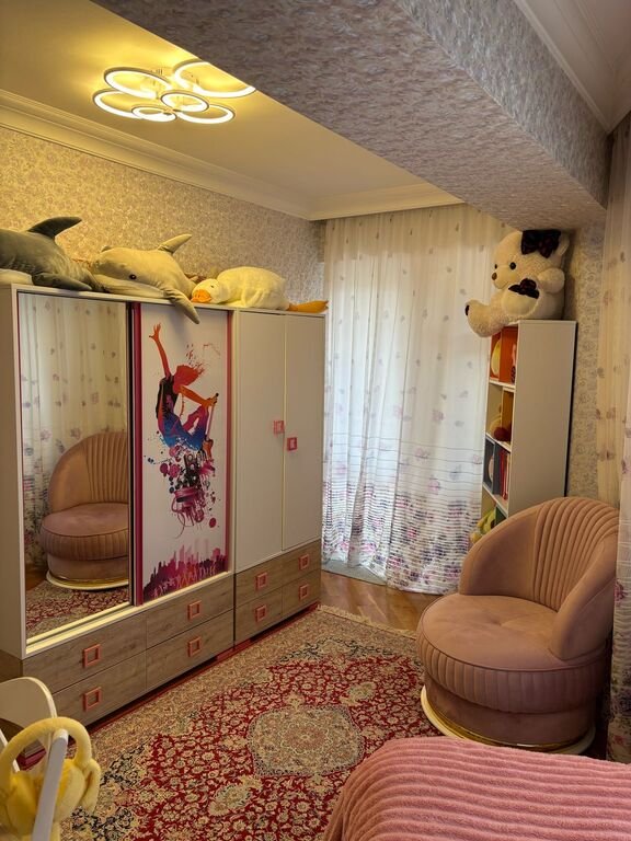 Satılır 4 otaqlı yeni tikili, 165 m², İnşaatçılar m.-19