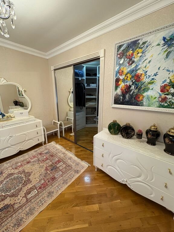 Satılır 4 otaqlı yeni tikili, 165 m², İnşaatçılar m.-21