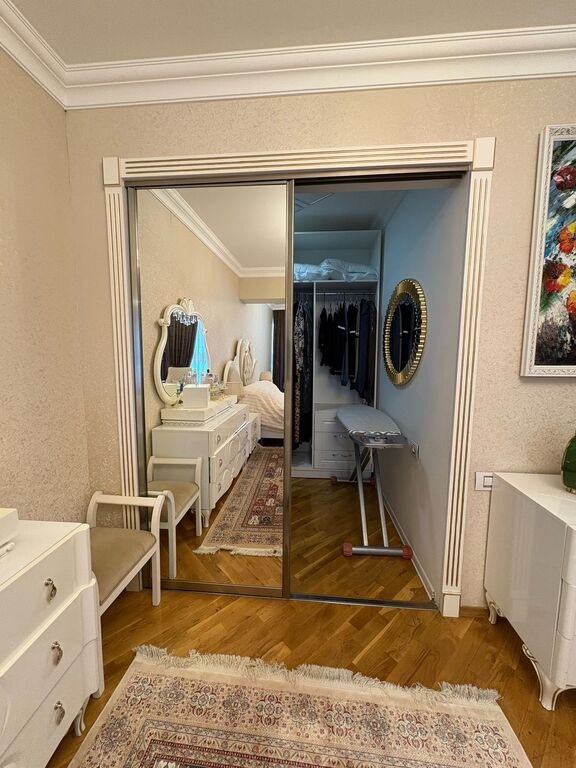 Satılır 4 otaqlı yeni tikili, 165 m², İnşaatçılar m.-23