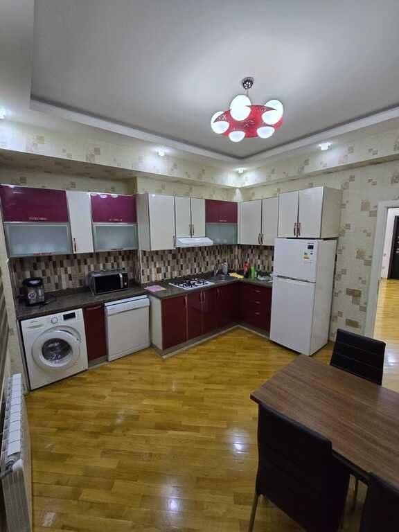Kirayə verilir 2 otaqlı yeni tikili, 94 m², Elmlər Akademiyası m.-15