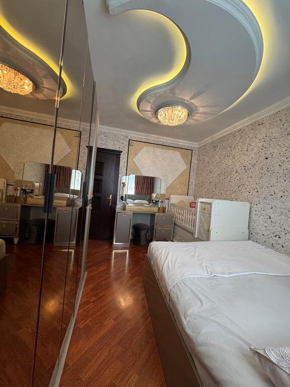 Satılır 4 otaqlı köhnə tikili, 115 m², Həzi Aslanov m.-14