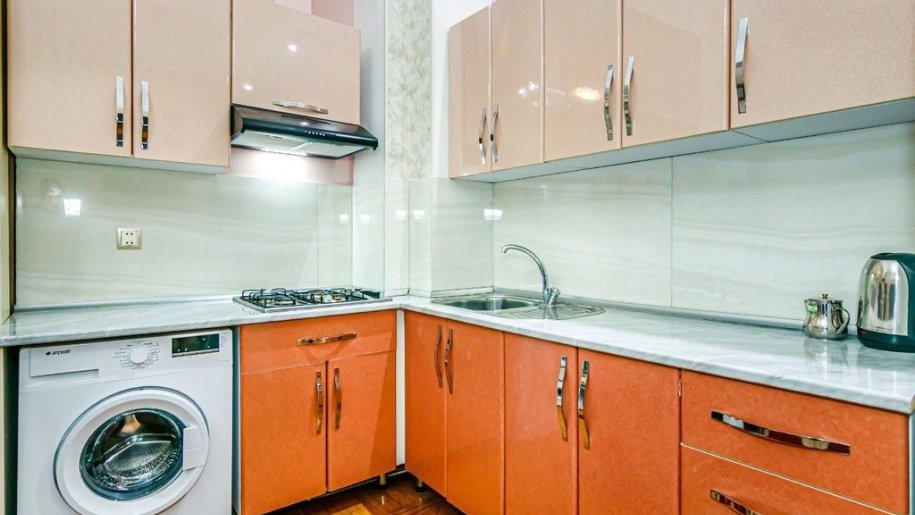 Kirayə verilir 3 otaqlı köhnə tikili, 70 m², İçərişəhər m.-13