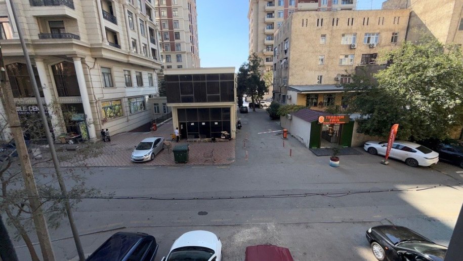Satılır 3 otaqlı köhnə tikili, 42 m², Nəriman Nərimanov m.-1