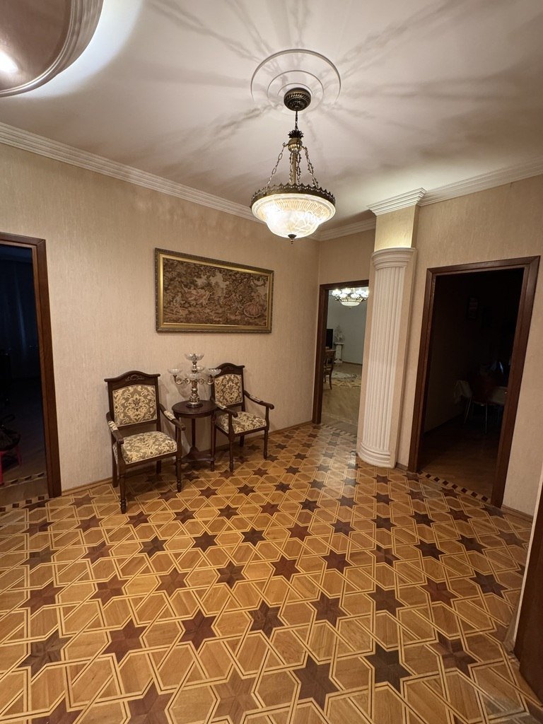 Satılır 3 otaqlı yeni tikili, 165 m², 8-ci mikrorayon-10