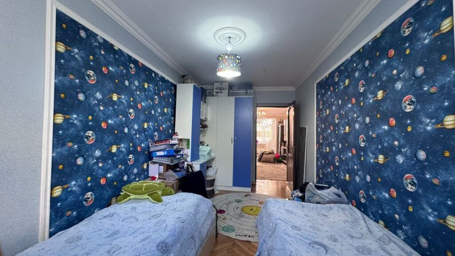 Satılır 3 otaqlı köhnə tikili, 75 m², Elmlər Akademiyası m.-4