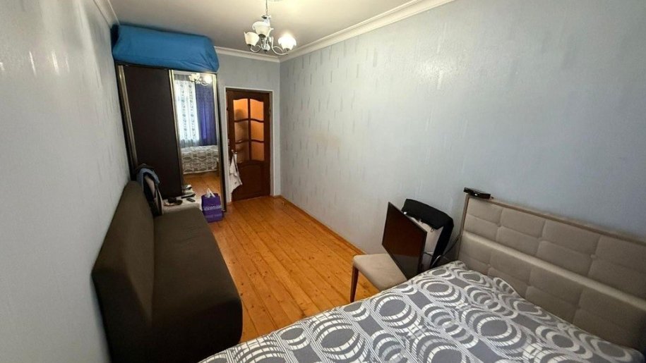 Satılır 3 otaqlı köhnə tikili, 65 m², Qara Qarayev m.-8