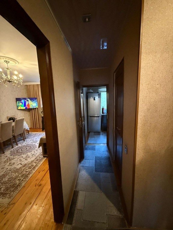 Satılır 3 otaqlı köhnə tikili, 65 m², Qara Qarayev m.-13