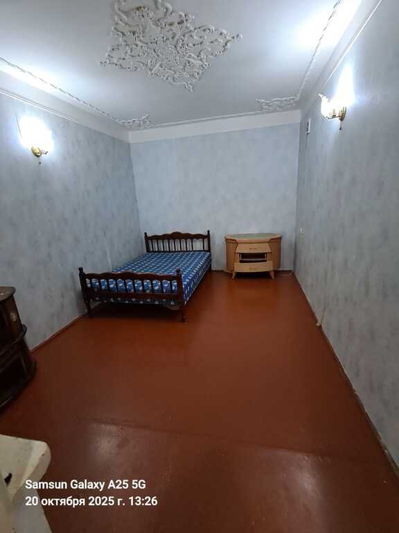 Kirayə verilir 1 otaqlı köhnə tikili, 20 m², Bakıxanov (Razin)-2