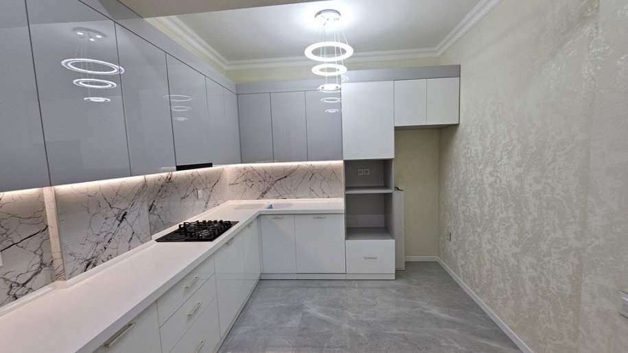 Satılır 3 otaqlı yeni tikili, 97 m², Qara Qarayev m.-11